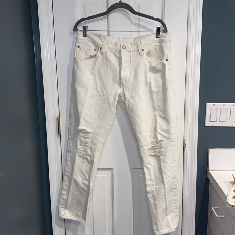 White 501 Levi’s